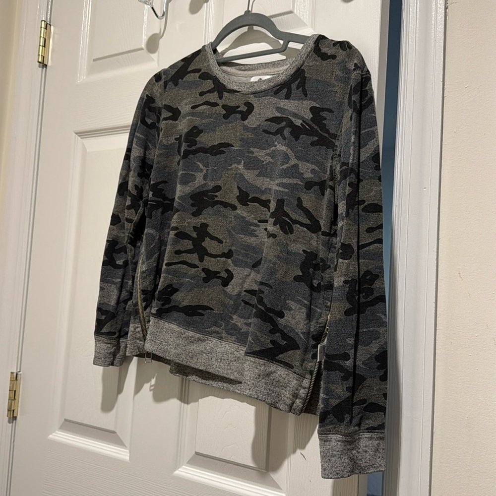 Sundry Camo Print Sweatshirt and Jogger Pants Two Piece Set - Gray‎ - Size 1